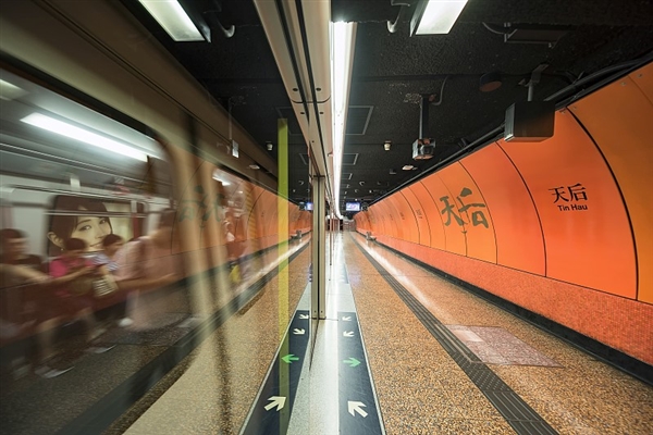 香港地铁正式接入港版支付宝AlipayHK：先乘车后付费